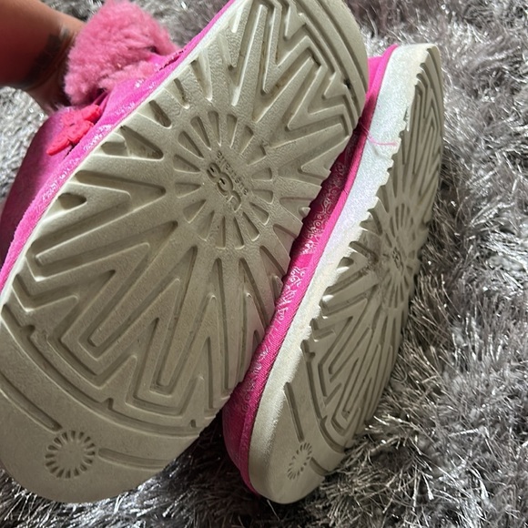 Pink Ugg boots - Picture 6 of 7